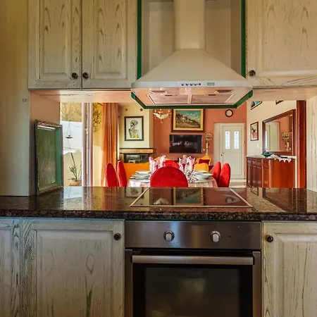 Vlassoula - Beachfront Luxury With Private Pool & Garden Heaven 빌라 *