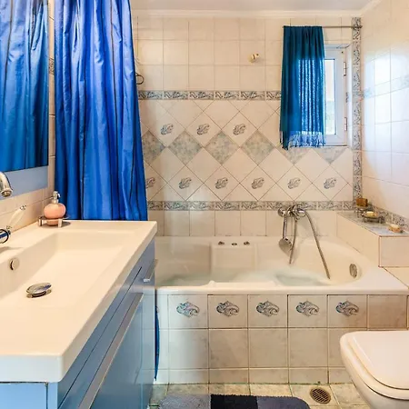 Beachfront Luxury Villa-private Pool,garden Heaven Κυπαρισσία