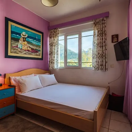 Vlassoula - Beachfront Luxury With Private Pool & Garden Heaven Kyparissia