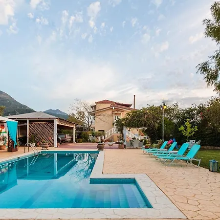 Vlassoula - Beachfront Luxury With Private Pool & Garden Heaven 빌라 키파리씨아