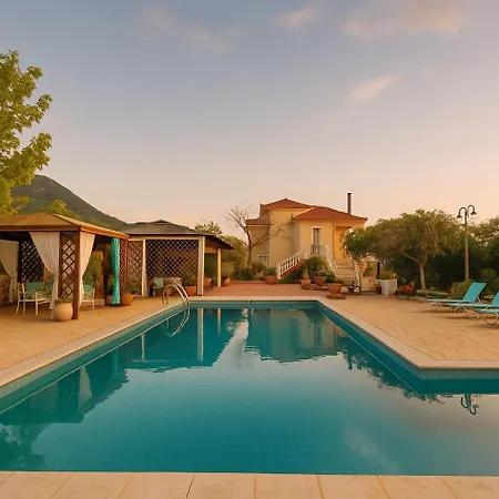 Beachfront Luxury Villa-private Pool,garden Heaven Kyparissia