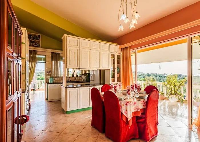 Vlassoula - Beachfront Luxury With Private Pool & Garden Heaven Kyparissia