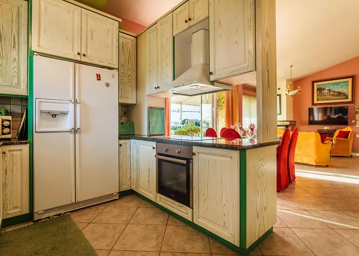 Vlassoula - Beachfront Luxury With Private Pool & Garden Heaven *