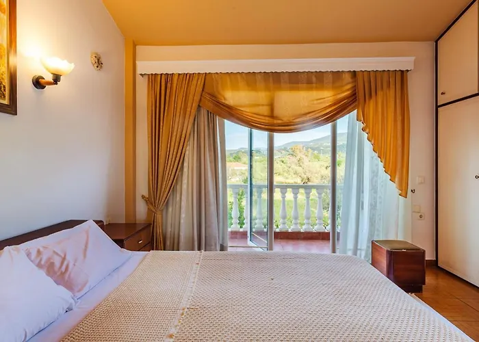 Villa Vlassoula - Beachfront Luxury With Private Pool & Garden Heaven