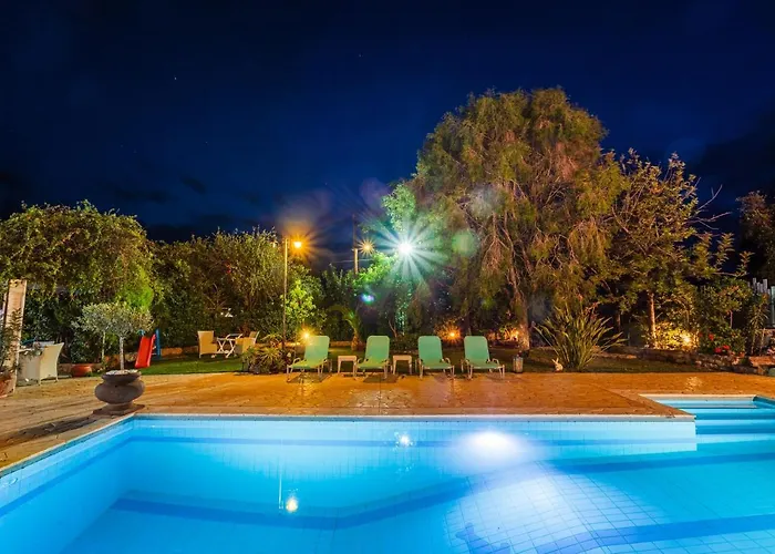 Vlassoula - Beachfront Luxury With Private Pool & Garden Heaven * Kipariszía