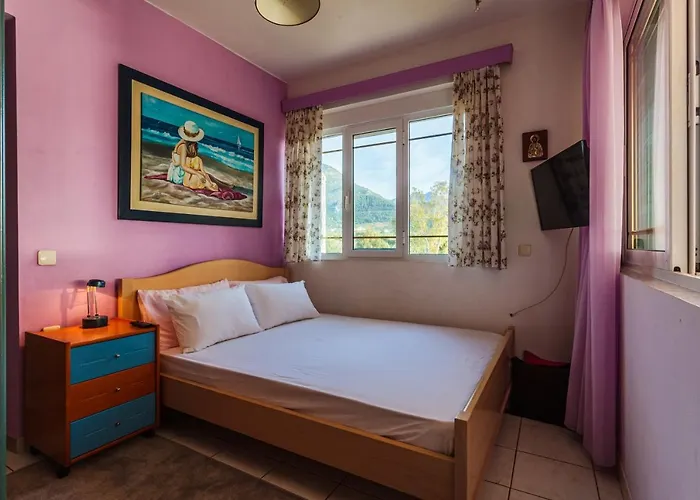 Vlassoula - Beachfront Luxury With Private Pool & Garden Heaven Kipariszía