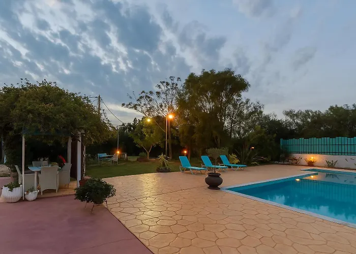 Vlassoula - Beachfront Luxury With Private Pool & Garden Heaven Vila Kyparissia