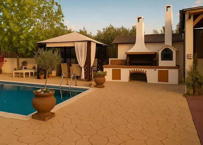 Vlassoula - Beachfront Luxury With Private Pool & Garden Heaven * Kipariszía